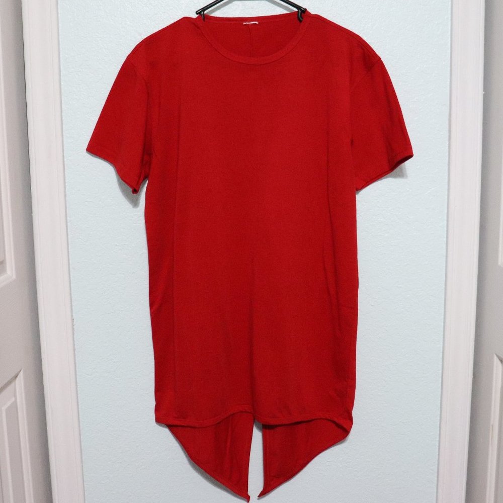 Long split-tail t-shirt